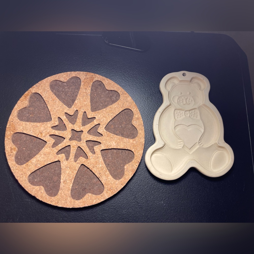 Pampered Chef Trivet and Cookie mold
